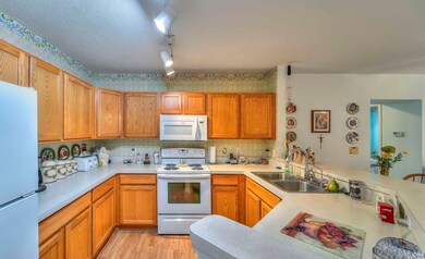 836 W Barrington Cir 08
