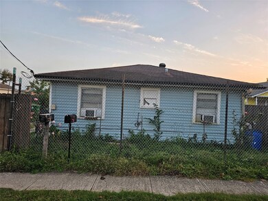 3928 Linder St, Houston, TX 77026 - photo 5