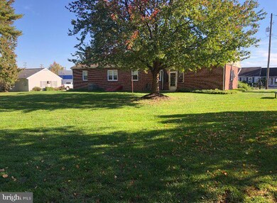 713 School Ln, New Holland, PA 17557 - photo 6