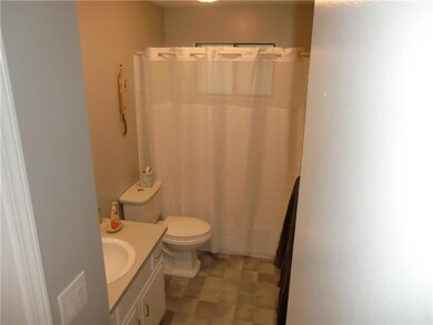 4737 Stearns Ln, Shawnee, KS 66203 - photo 7