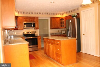 14919 Saddle Creek Dr, Burtonsville, MD 20866 - photo 5