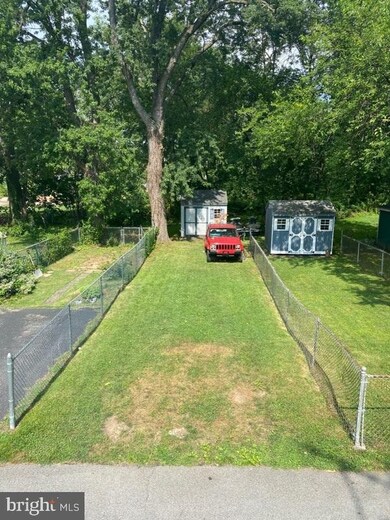 2428 Stoneybrook Ln, Drexel Hill, PA 19026 - photo 4