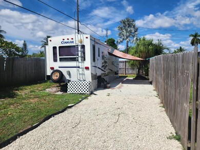 5672 Purdy Ln unit In The Back, West Palm Beach, FL 33415 - photo 2