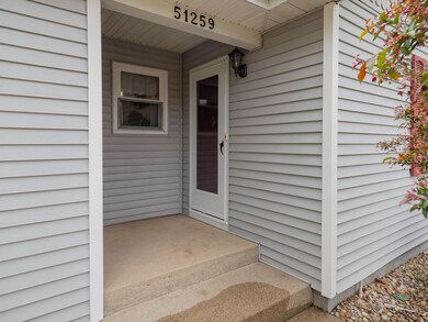 51259 25th St-103