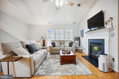 11307 Halethorpe Terrace, Germantown, MD 20876 - photo 5