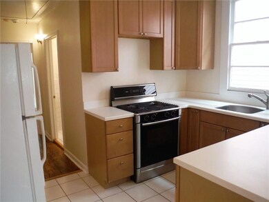 kitchen (owner's side)