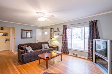 6 Living Room