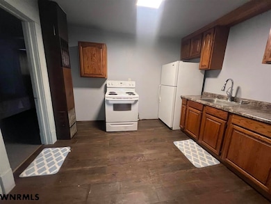2015 Avenue E, Scottsbluff, NE 69361 - photo 5