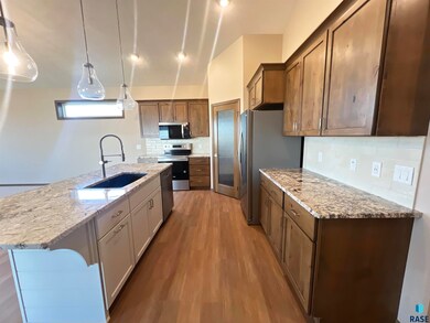 5932 S Spirea Ave, Sioux Falls, SD 57108 - photo 7