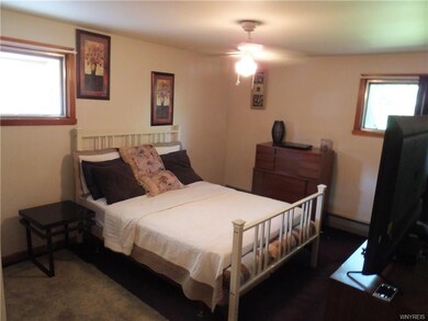 1216 Haeberle Ave, Niagara Falls, NY 14301 - photo 6