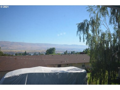 1712 Roberts St, the Dalles, OR 97058 - photo 7