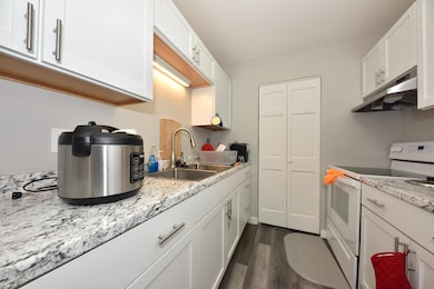 W208N16586 S Center St, Jackson, WI 53037 - photo 3