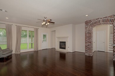 8122 Garrison Point Dr, Houston, TX 77040 - photo 3