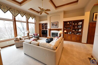 3922 SW Clarion Park Dr, Topeka, KS 66610 - photo 2