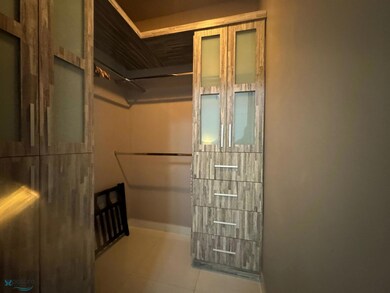 Walk in Closet