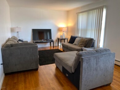 121 N 3rd St, Stroudsburg, PA 18360 - photo 6