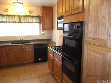 Big Kitchen Area, Dishwasher, Beautiful Counter To
