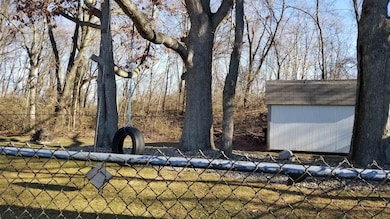 22743 Chestnut Ln, Goshen, IN 46528 - photo 4