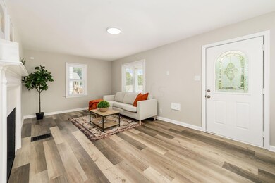 046__W 1776 e Sycamore St-006
