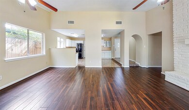 17138 Barcelona Dr, Friendswood, TX 77546 - photo 7