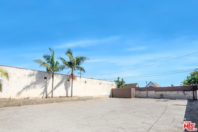 unlisted-address, Los Angeles, CA 90016 - photo 7