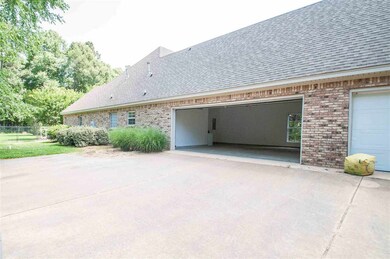 1038 E Broadwater Rd, Byram, MS 39212 - photo 7