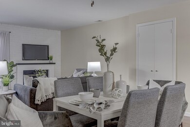 15013 Cherrywood Dr, Laurel, MD 20707 - photo 4