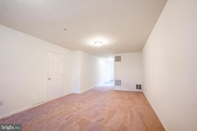 13002 Woodcutter Cir, Germantown, MD 20876 - photo 3