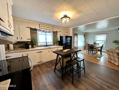 582 W Housatonic St, Pittsfield, MA 01201 - photo 6