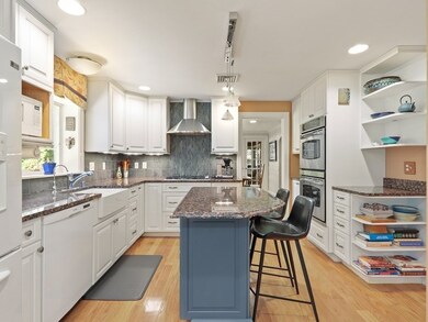 37 Richdale Rd, Needham Heights, MA 02494 - photo 4