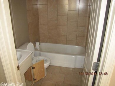 1302 N Patrick St unit 1208 N Patrick, Jonesboro, AR 72405 - photo 6