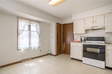1707 E Lacona Ave, Des Moines, IA 50320 - photo 5