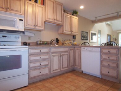 Large, New Kitchen beautiful Cabinetry