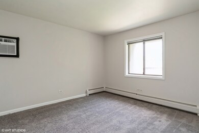 264 E Bailey Rd unit L, Naperville, IL 60565 - photo 5