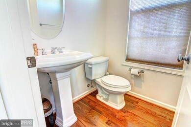 25095 Croxley Green Square, Aldie, VA 20105 - photo 6