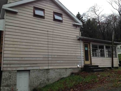 215 Highland St, Hawley, PA 18428 - photo 5