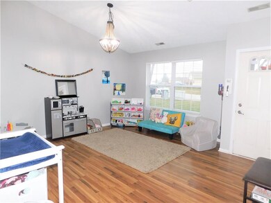 801 E Fleetwood Dr, Greensburg, IN 47240 - photo 4