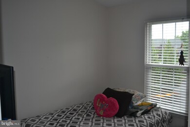 8569 Cabot Ct, Manassas, VA 20111 - photo 3