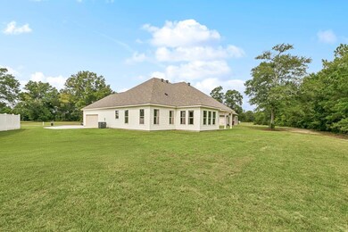 119 Jefferson Davis Pkwy, Picayune, LA 70461 - photo 3