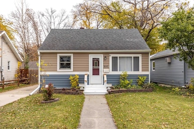 1645 Broadway Dr N Fargo-4.jpg