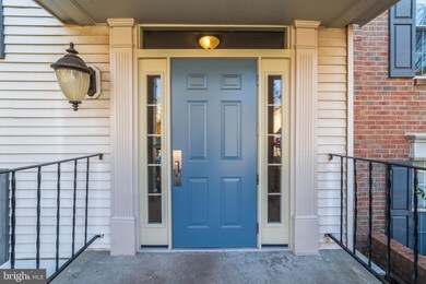 12101 Greenway Ct unit 201, Fairfax, VA 22033 - photo 2