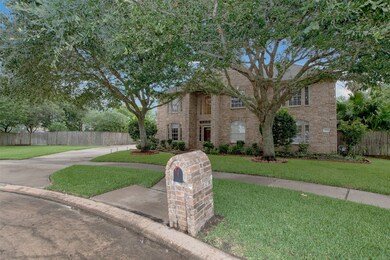 2880 Everett Dr, Friendswood, TX 77546 - photo 2