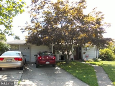 82 Cobalt Ridge Dr N, Levittown, PA 19057 - photo 2