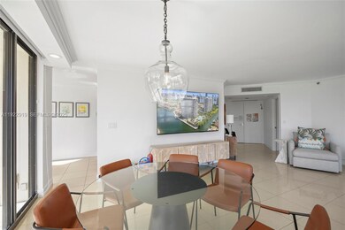 1000 W Island Blvd unit 504, Aventura, FL 33160 - photo 3