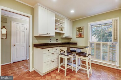 10913 Wickshire Way, Rockville, MD 20852 - photo 5