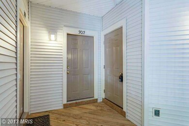 12471 Hayes Ct unit 302, Fairfax, VA 22033 - photo 2