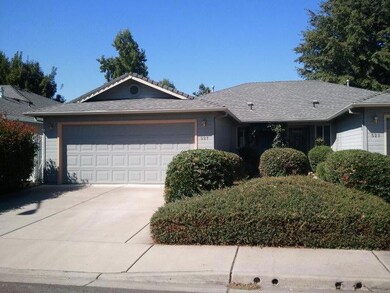 527 Brittni Ln, Central Point, OR 97502 - photo 3