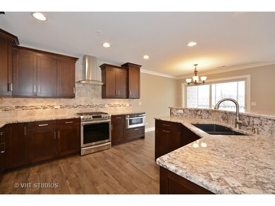 148 N Water St unit 201, Batavia, IL 60510 - photo 2