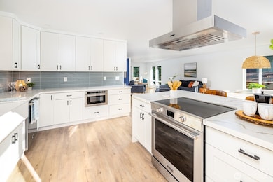 12033 40th Ave NE unit A, Seattle, WA 98125 - photo 5