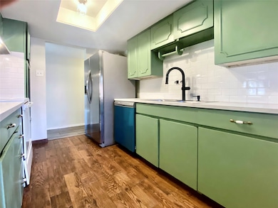 13815 Stonemoss Dr, Dallas, TX 75240 - photo 3